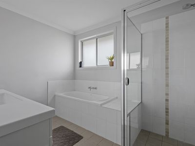 20 & 20a Bolwarra Avenue, Ulladulla