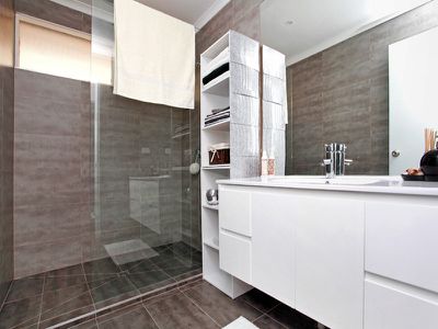 2 Cotham Square, Hampton Park