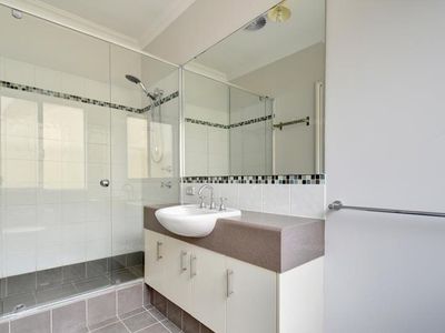 8A Salitage Link, Pearsall