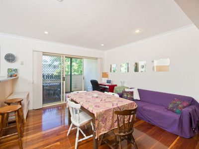 2 / 2 Queens Road, Taringa