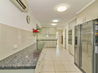 8 Karalise Street, Rochedale South