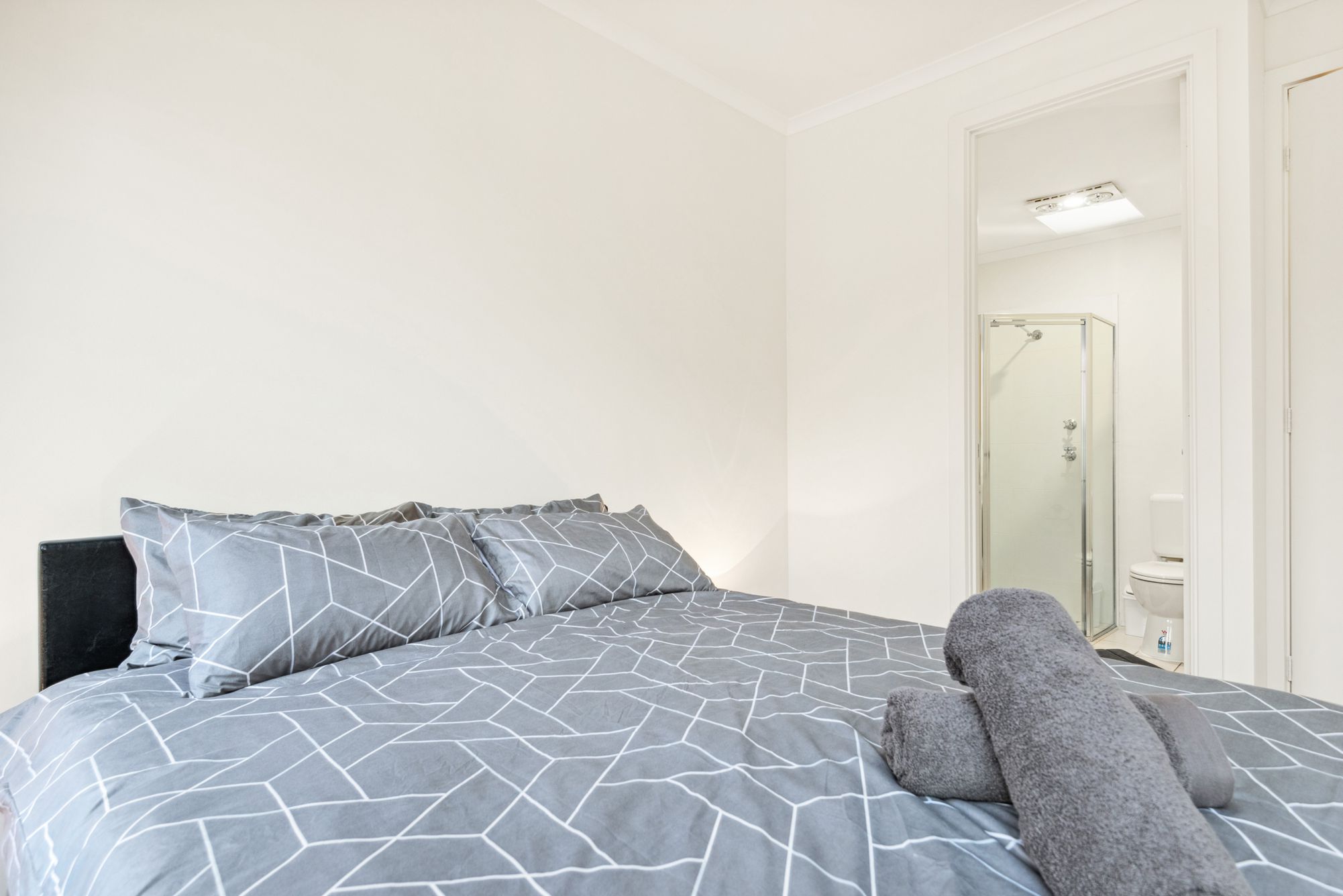 8 Heaslip Close, Adelaide
