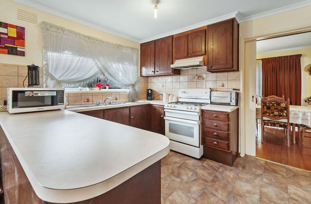 9 Reade Place, Gladstone Park