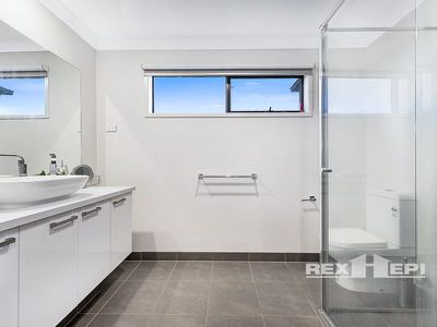 42 Deoro Parade, Clyde North