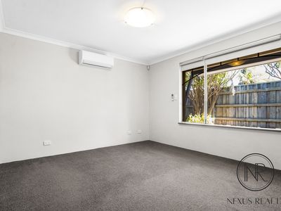 6 Bourne Court, Huntingdale