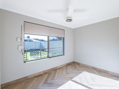 24 Powderbark Bypass, Kenwick
