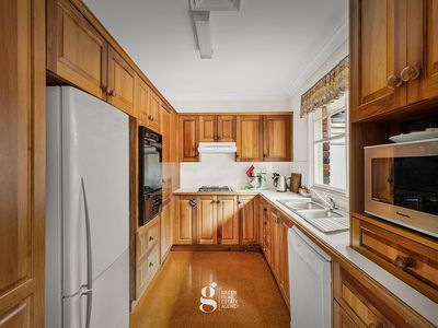 1 / 30 Fourth Avenue, Eastwood