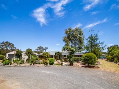 9-11 Albion Street, Kingaroy