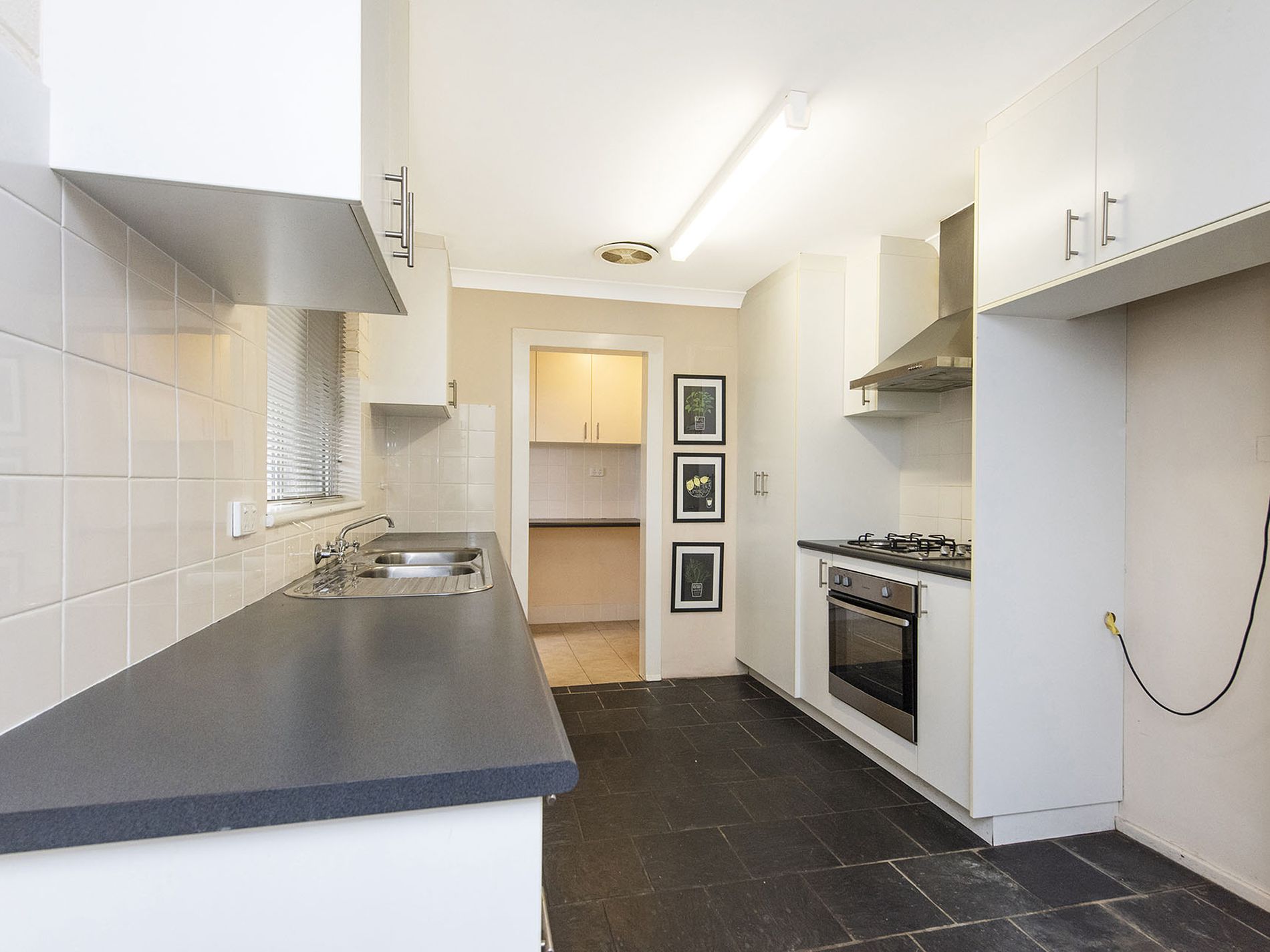 99 Queens Road, South Guildford