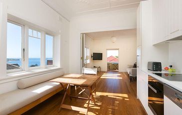 3 / 198 Beach Street, Coogee