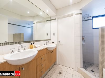 1 / 132 Royal Street, East Perth