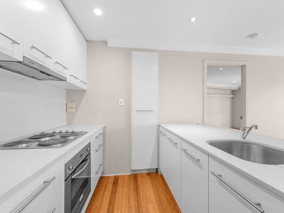 11 / 1 Saint Pauls Terrace, Spring Hill