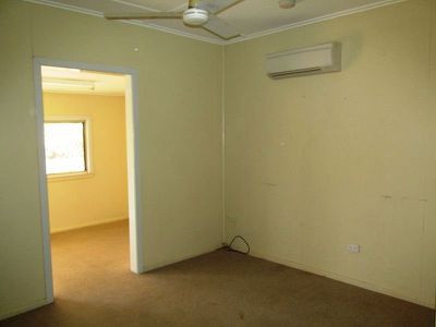 124 Wren street, Longreach