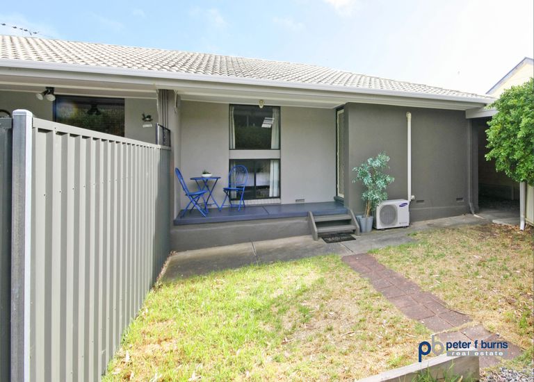 2 / 2 Storey Avenue, Aldinga Beach