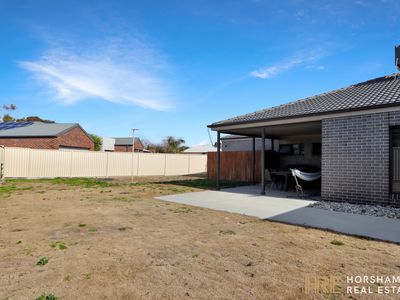 5 Hughes Street, Horsham