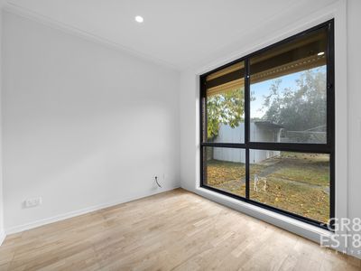 6 Regal Avenue, Hallam