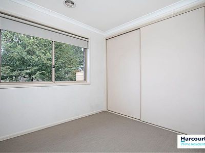 15 / McKenna Avenue, Yass