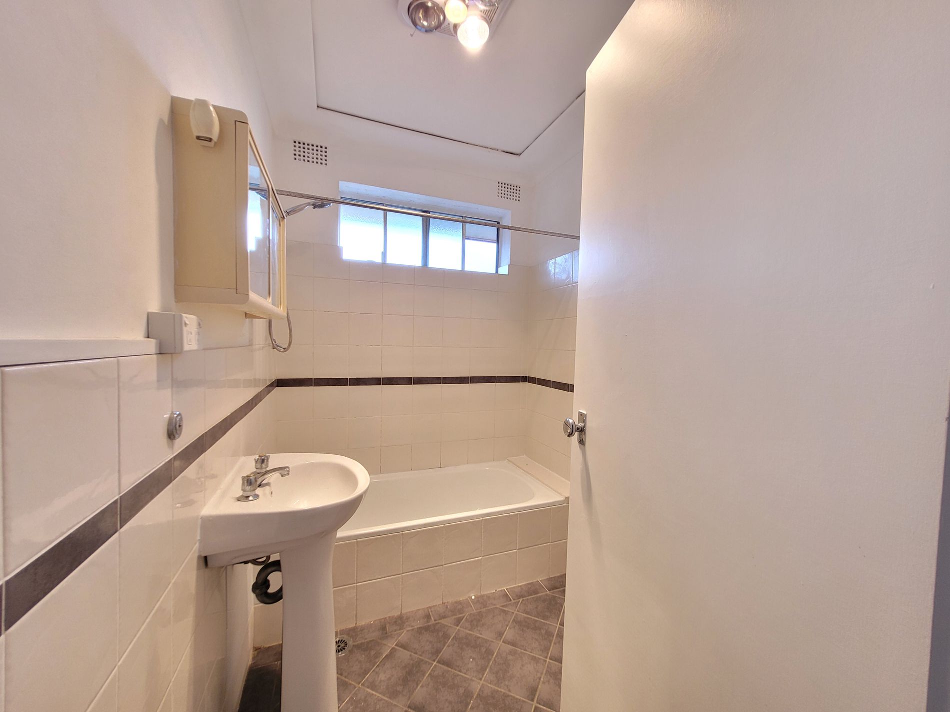 13 / 74 Phillip St, Roselands