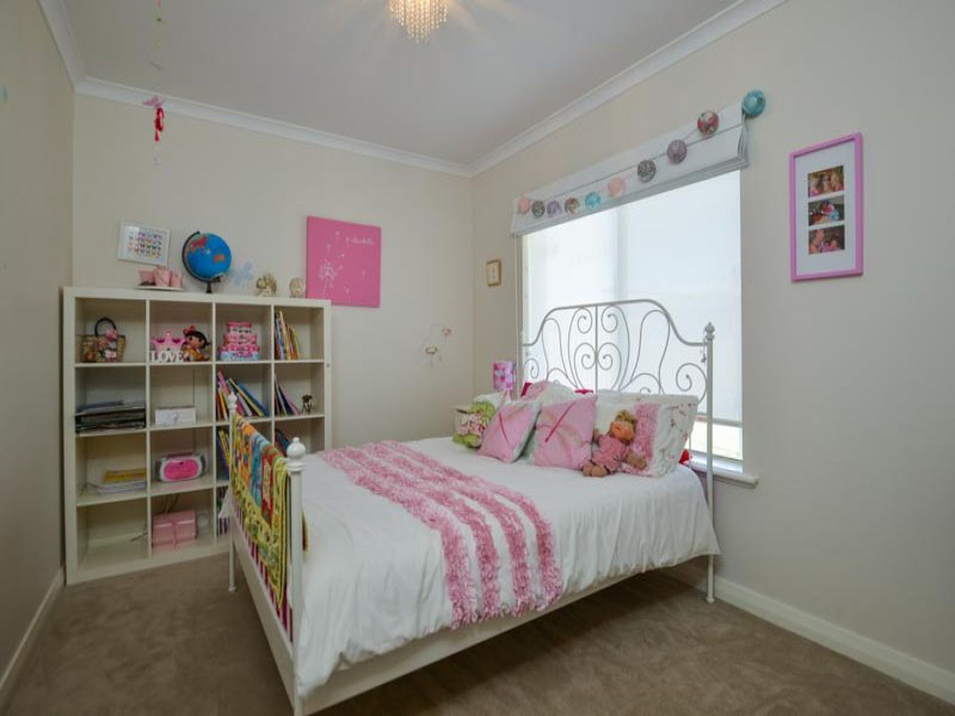 17 Riseberry Way, Somerville