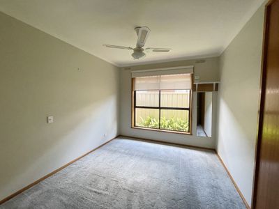 2 / 21 Shadforth Street, Kerang