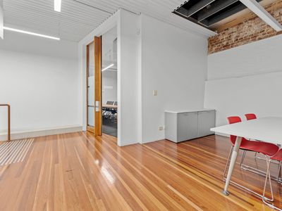 106-108 Bowen Street, Spring Hill