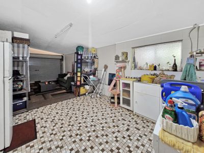 45 Planet Avenue, Atherton