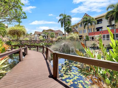 1603 / 2-10 Greenslopes Street, Cairns North