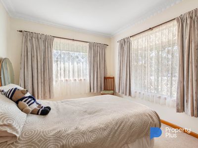 50 Armstrong Street, Charlton