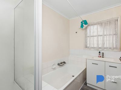 54 HAPPY VALLEY ROAD, Ironbark