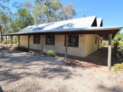 37 Wirrinya Avenue, Glenrowan