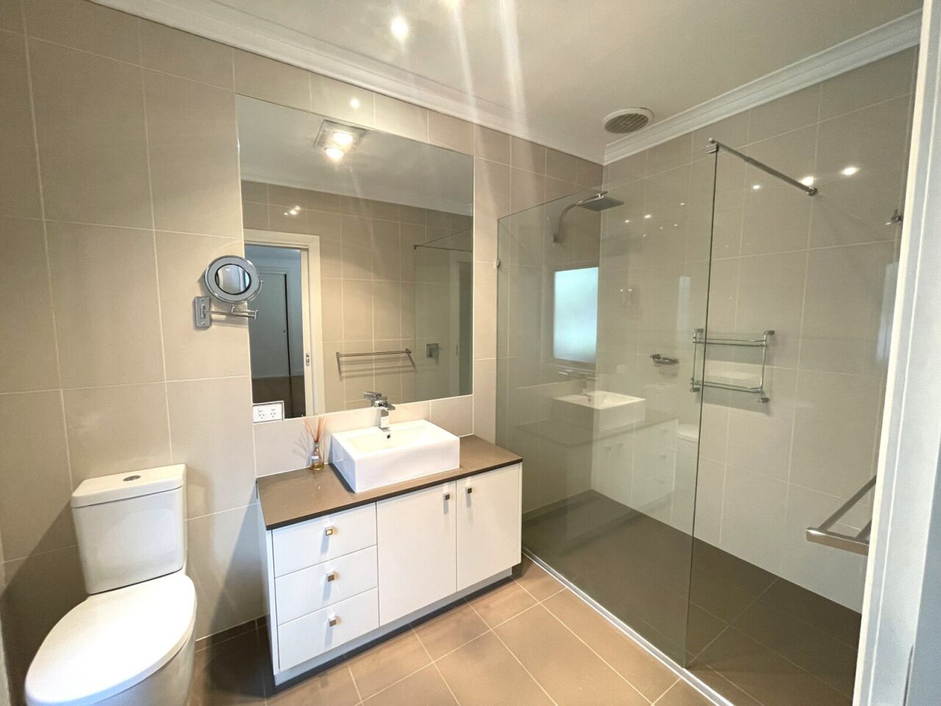 158 Mountain View Road, Balwyn North