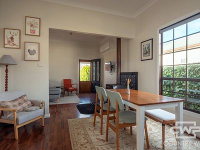 10 Tenterden Street, Guyra