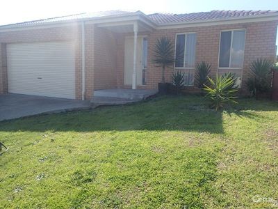 16 Tekarra Drive, Hampton Park