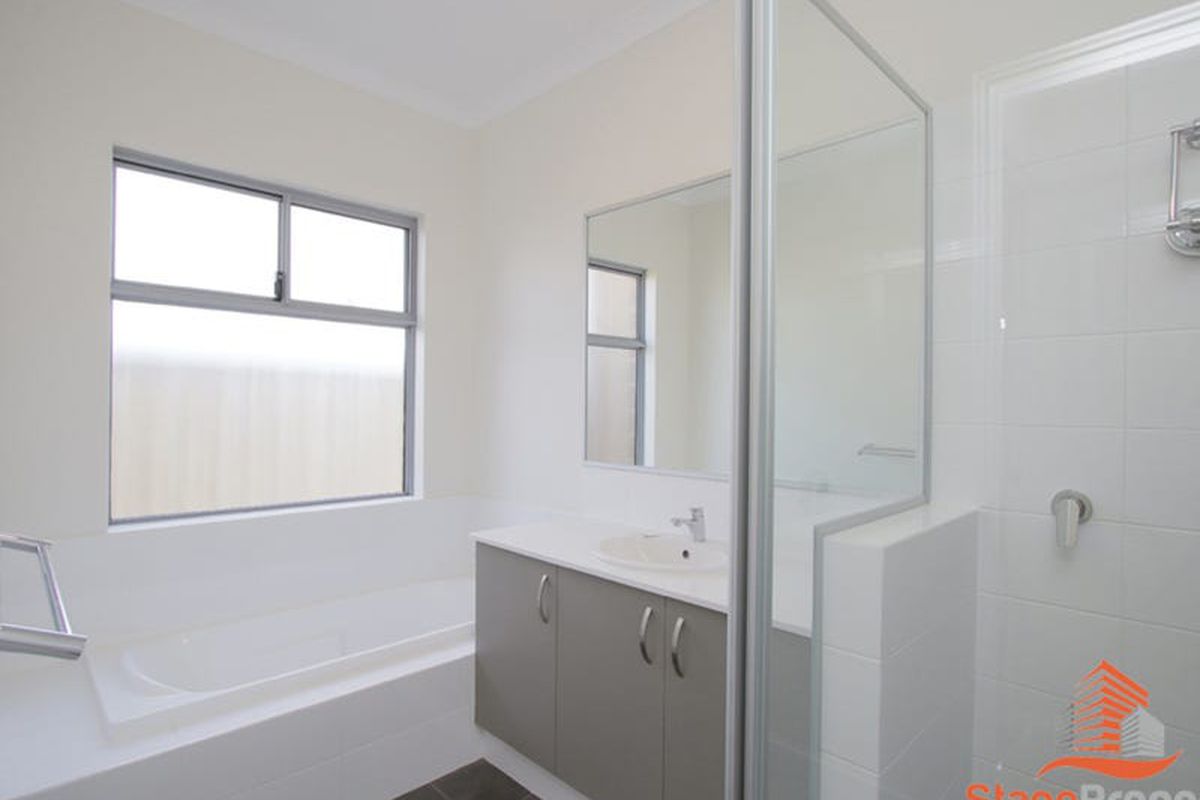 20 Greywacke Entrance, Piara Waters