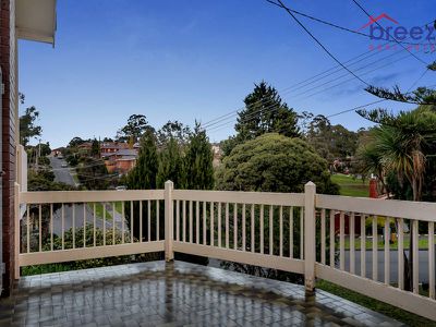 31 Snow Gum Road, Doncaster East
