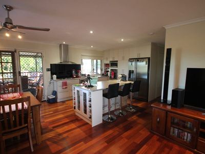 4 FARMER STREET, Queenton