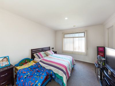 5 / 2-4 Rutman Close, Werribee