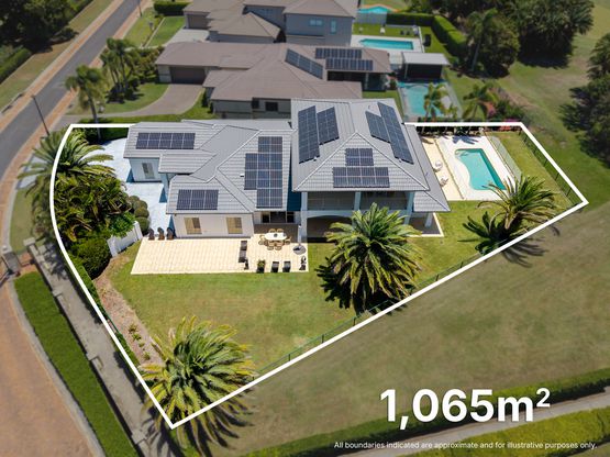 3153 Riverleigh Drive, Hope Island