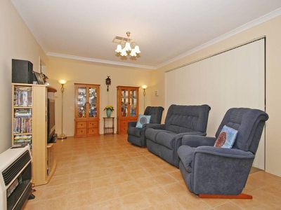 5 Dorsal Bend, Hammond Park