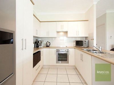 13 Kroymans Drive, Mount Louisa