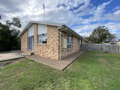 1 / 12 Bayrise Drive, Urangan