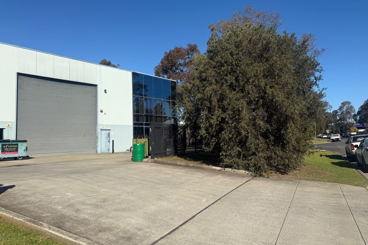 1 / 11 Stennett Road, Ingleburn
