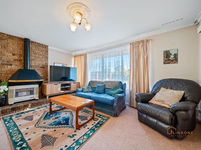 6 Parry Avenue, Bateman