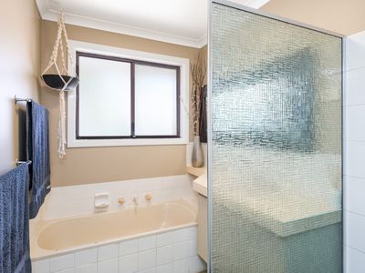 24 Holroyd Way, Boulder