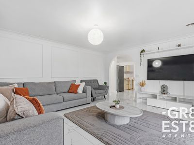 27 Lansell Drive, Cranbourne North