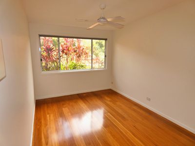 2 / 1A Surf Street, Emerald Beach