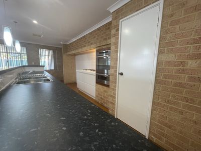 2 Stenton Gardens, Kinross
