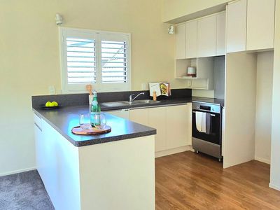 27 a Shackle Lane, Whitby