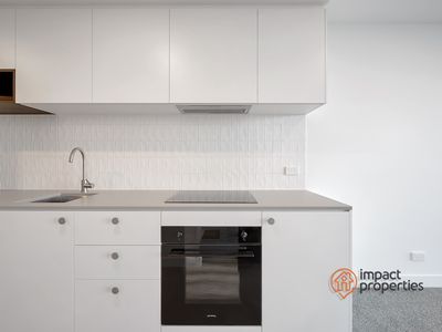 1605  / 2 Furzer Street, Phillip