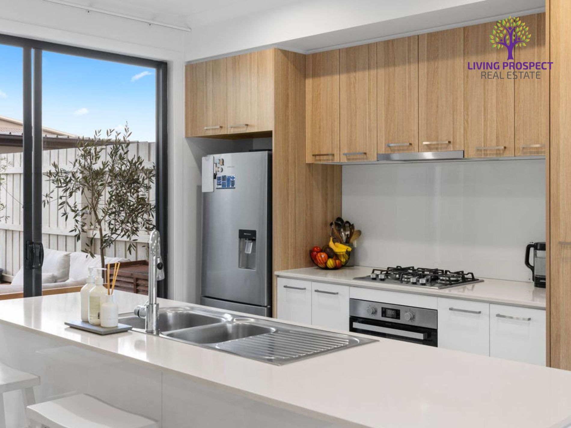 155 Tom Roberts Parade, Point Cook